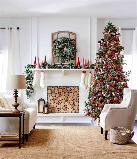 pretty christmas living room ideas    ready   holidays  homes gardens