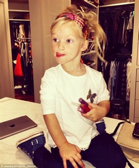 Jessica Simpson Shares Shots Of Daughter Maxwell Daily Mail Online