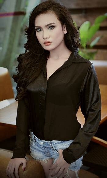 yoanna putri indonesian girls only model hot indonesia id playsports88
