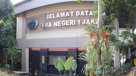Sma Negeri 1 Jakarta – Im Sure I Cant Forget You