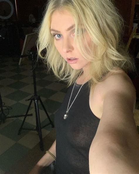 Taylor Momsen Shows Her Big Tits In See Through Top Ig 1 Pics
