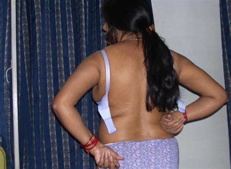 nude pakistani aunty ki periods me chudai sex photos