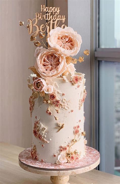 top  wedding cakes trends    huge