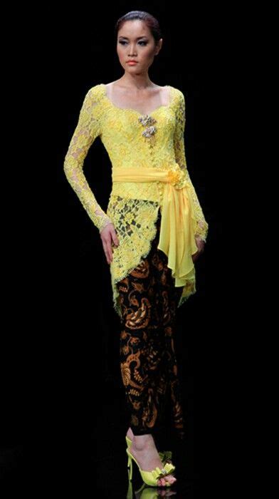 yellow kebaya kebaya indonesia busana batik gaun batik renda kebaya