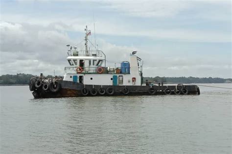 mmea catches tugboat  barge operating  expired license  miri