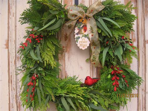 damask  design   christmas wreaths  etsy