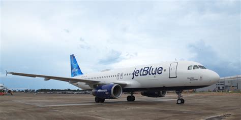 jetblue pilot arrested  sobering intoxication charges   lets fly