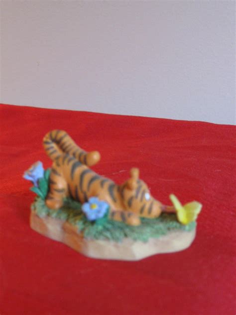 lenox tigger with butterfly miniature figurine disney with box thimble