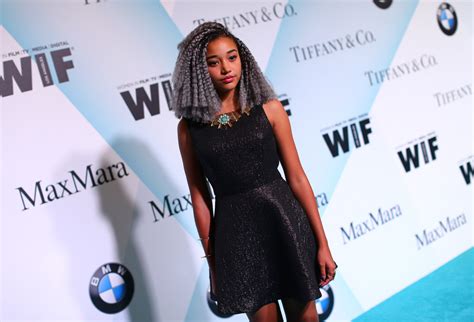 amandla stenberg comes out as bisexual in an inspiring snapchat