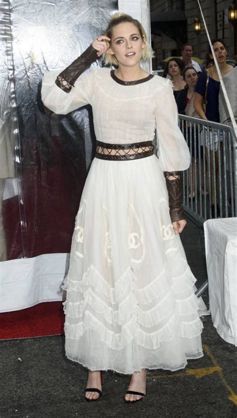 Blake Lively And Kristen Stewart In Fashion War 6 New Pics