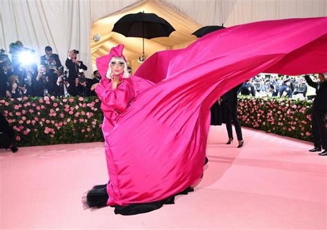 los looks de la alfombra rosa de met gala 2019 revista show up