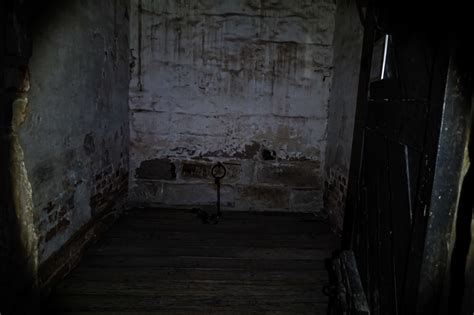 haunted prisons    world amys crypt