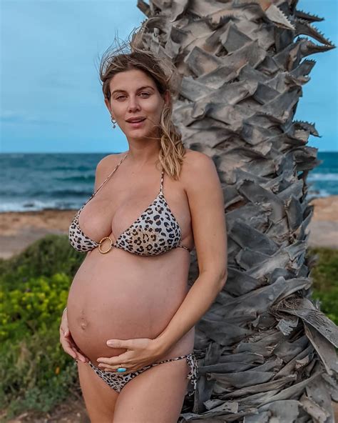 Ashley James Poses In A Sexy Bikini While Pregnant 16