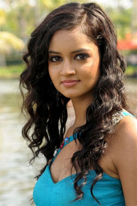 celebrities images online hot actress shanvi latest sexy