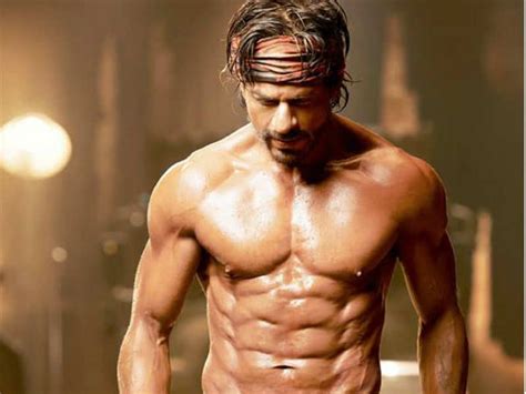 shah rukh khan posts a video of his real eight pack abs hindi movie
