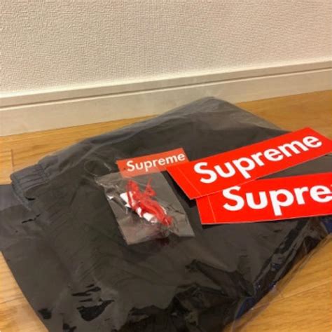 までに supreme supreme side logo track pantの通販 by ささきき s shop｜シュプリームなら