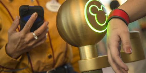disney magicbands mickey chatter