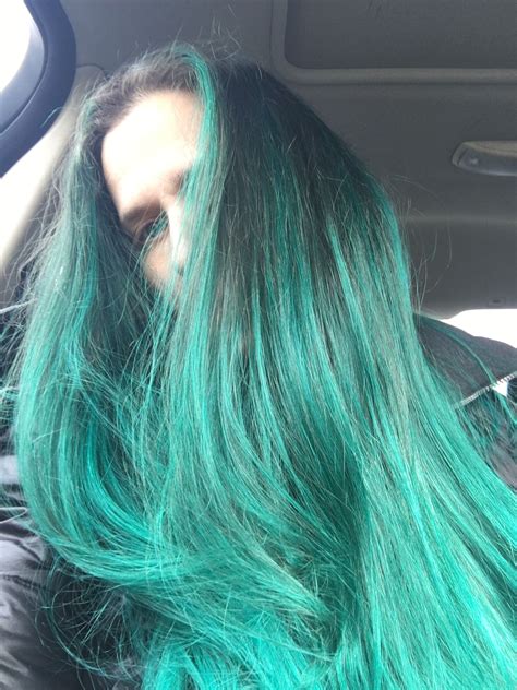 Pin By Ruth Wertentheil On I Want Green Hair Green Hair Dark Green