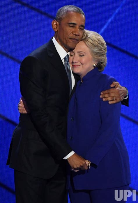 photo president barack obama and hillary clinton at the dnc convention