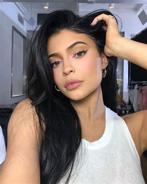 24 of kylie jenner s best beauty looks of 2019 who what wear