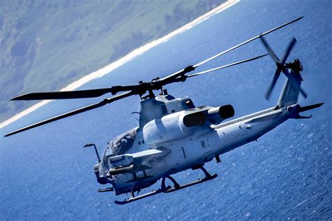 snafu ah  viper helicopter  hmla  conducts  training flight exerciseamericas
