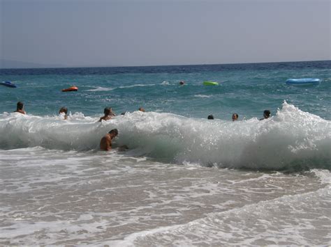 File Jagodna Beach Waves Hvar 2009166  Wikimedia Commons