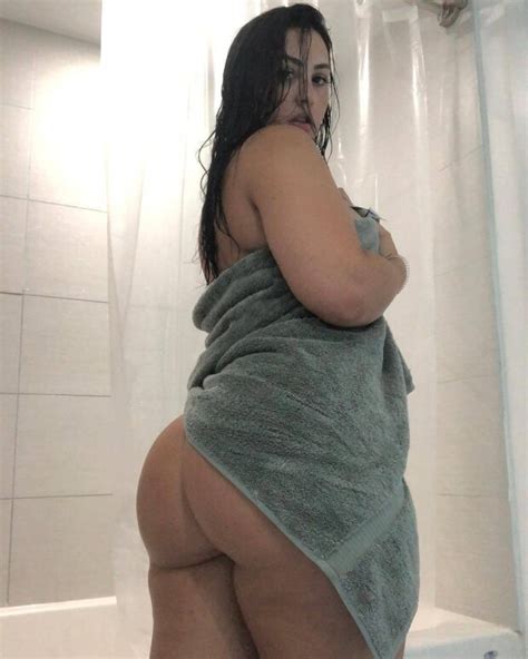 Even A Towel Can T Hide That Ass Gsxrslim