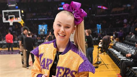 dancing with the stars to make history by pairing jojo siwa with a