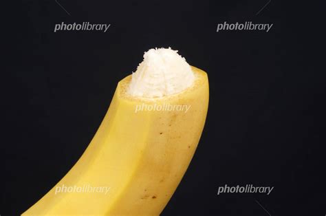 男性器の隠喩・バナナ 写真素材 [ 4970603 ] フォトライブラリー Photolibrary