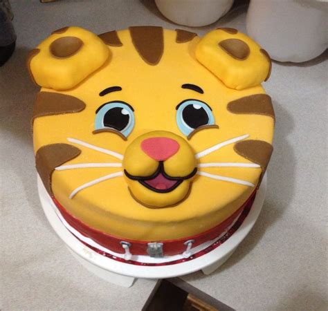 daniel tiger birthday cake cakes i ve made in 2019