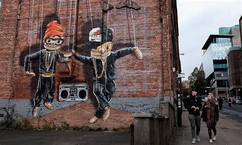 glasgow graffiti tour with mural trail artwork displayed on disused buildings daily mail online
