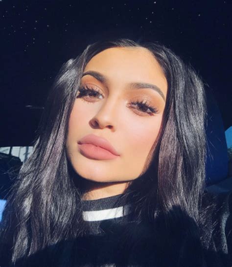 kylie jenner s lash extensions — should you get them what are lashes hollywood life