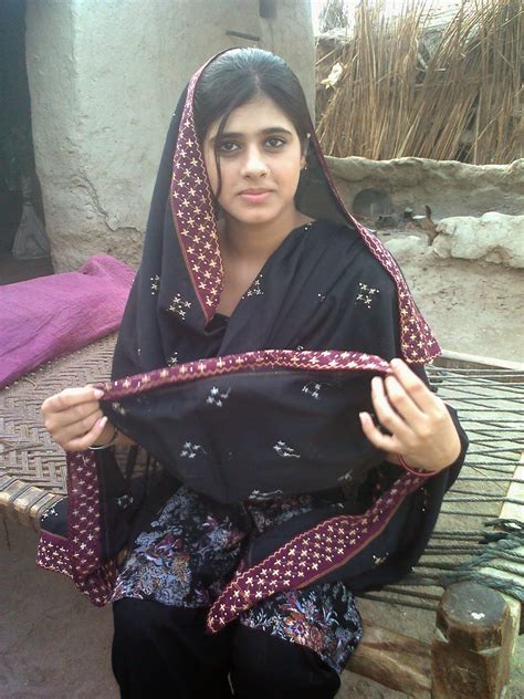 beauty of pakistani aunties hot photos 1 320×568