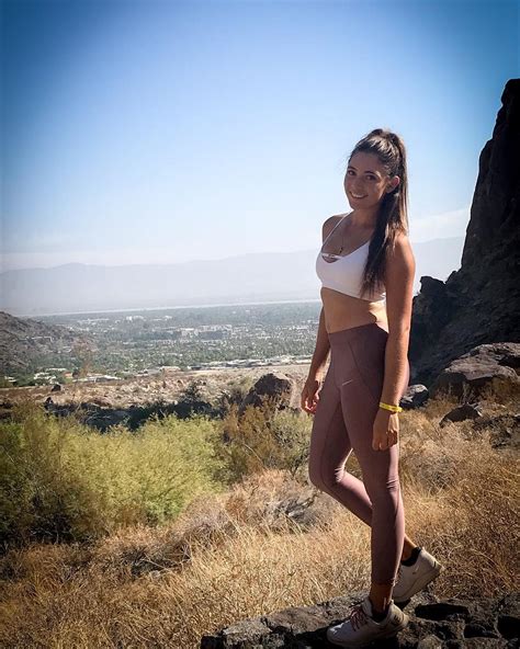 Liz Elmassian 💋 On Instagram “🌞⛰” Instagram Liz Beautiful