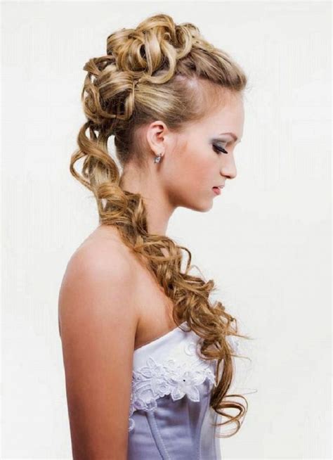 The Latest Hairstyles For Long Hair Updo Hairstyle Models For Women