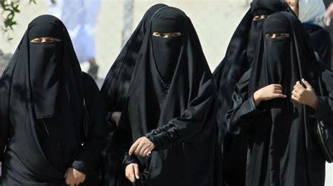 Five Things Saudi Women Still Cant Do