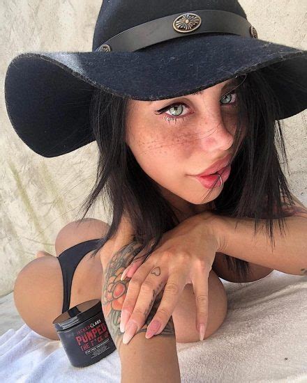 alexis mucci nude looks like a sex robot scandal planet