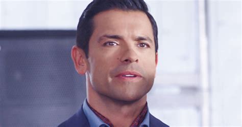 hiram lodge is the black hood riverdale theory voice