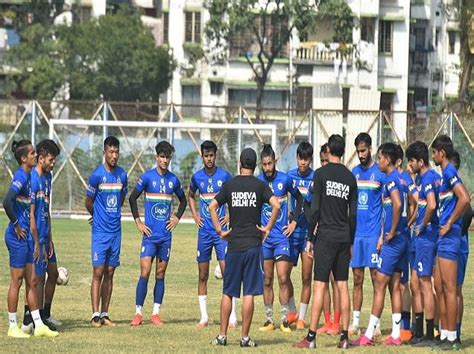 league indian arrows aim  trump sudeva delhi fc    indian clash