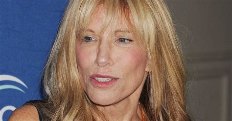 Carly Simon Reveals She Had Heinous Sexual Encounters At Age 7 Huffpost
