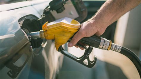 top  tips   boost  fuel economy   car