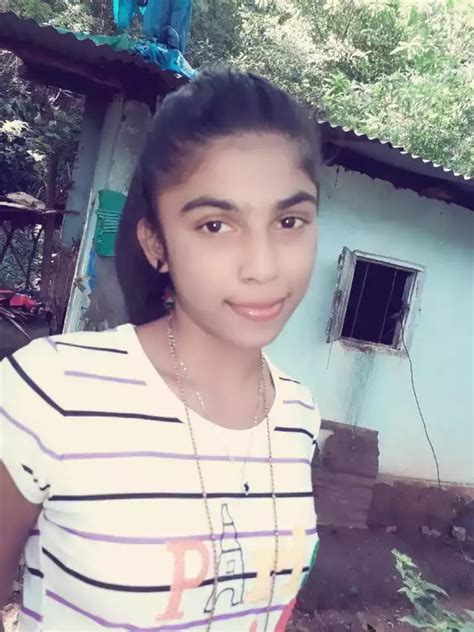 asian amateur girls srilankan teen selfies