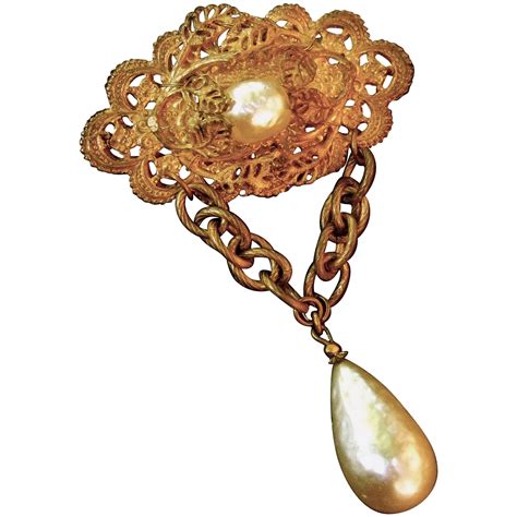 miriam haskell gilt baroque shell stickpin brooch for sale at 1stdibs
