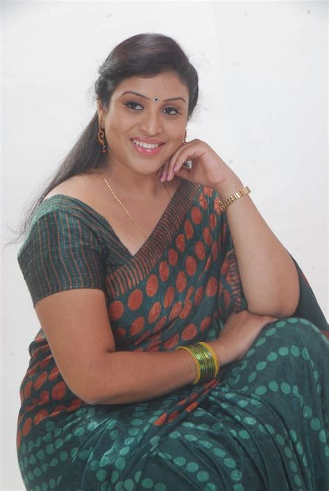 Picture 32135 Uma Telugu Character Artist Saree Photos