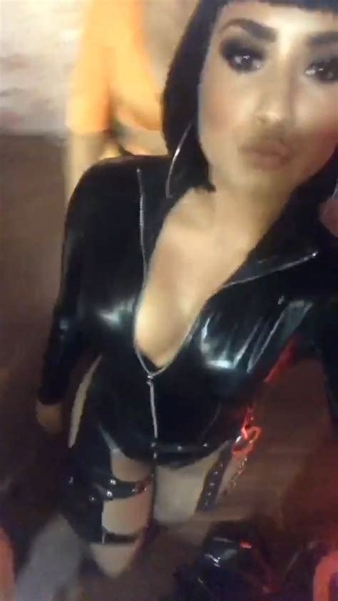 demi lovato sexy 41 pics s and video thefappening