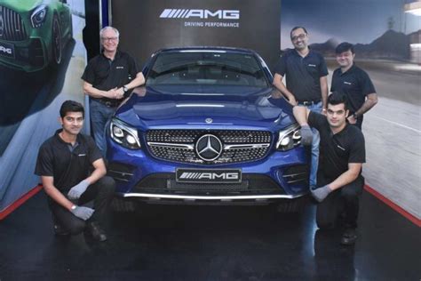 mercedes benz inaugurates pit stop service exclusive  amg vehicles
