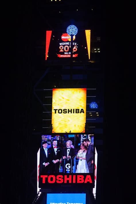 same sex wedding in times square on new year s eve