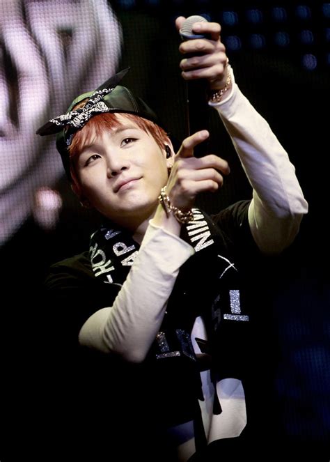 File Suga Performing At The Trb In Seoul In October 2014