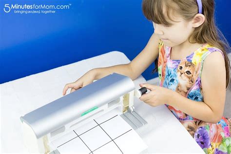 diy magnetic tic tac toe board with xyron creative station 5 minutes for mom