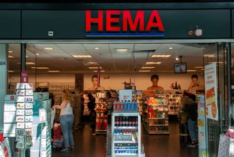 popular dutch discount store hema  coming  canada  year venture
